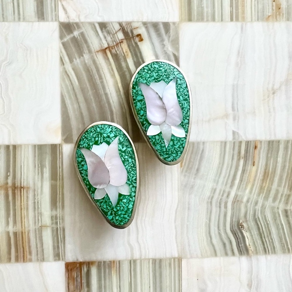 ✨SOLD IN MY ETSY SHOP✨1960’s Shell Inlay Earrings, Vintage Clip On earrings